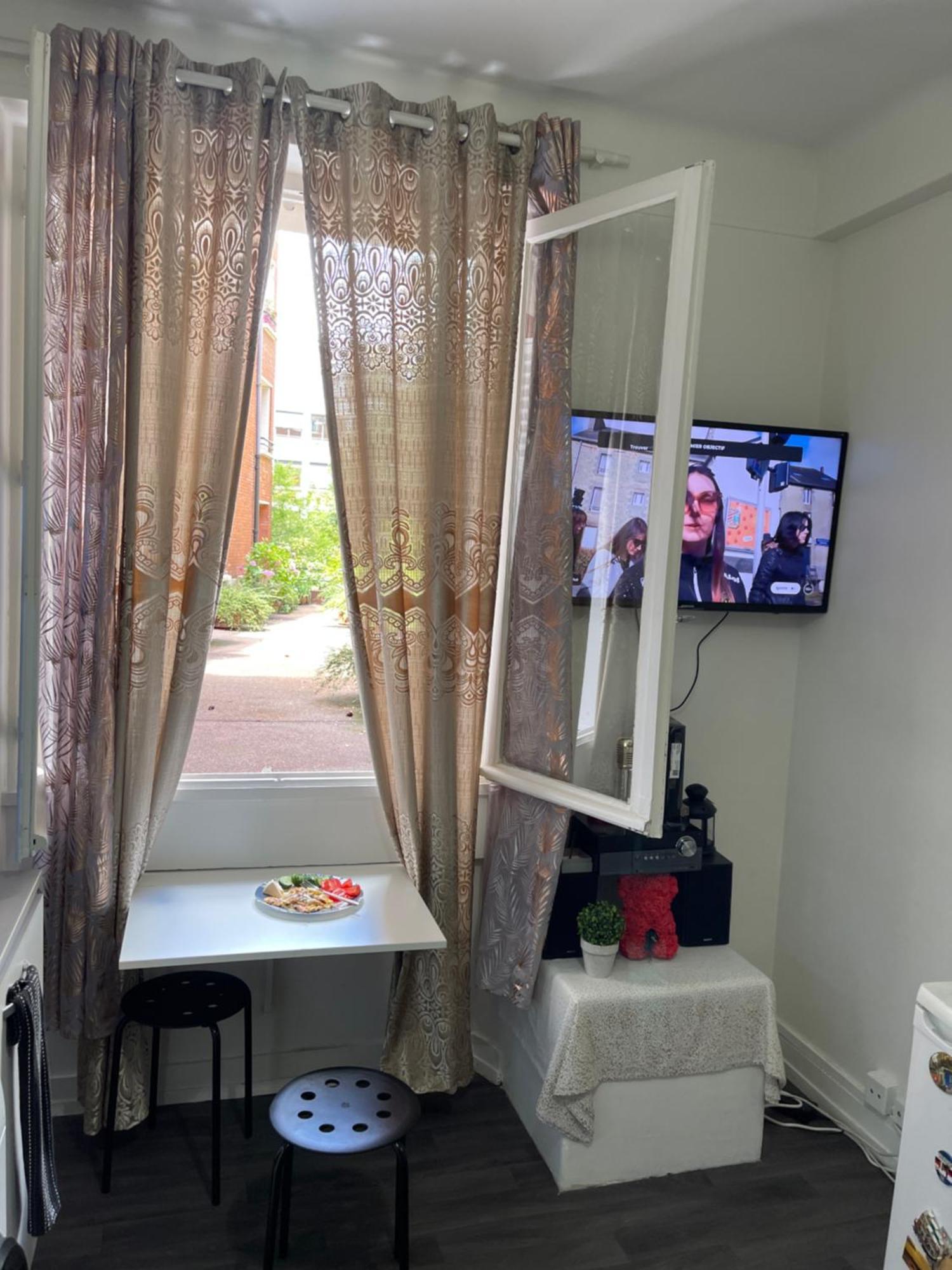 Bed & Breakfast Tour Montparnasse Parijs